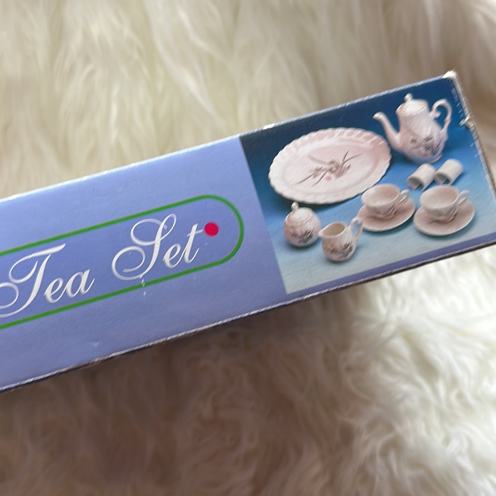 Vintage Tea Set - Picture 3 of 8